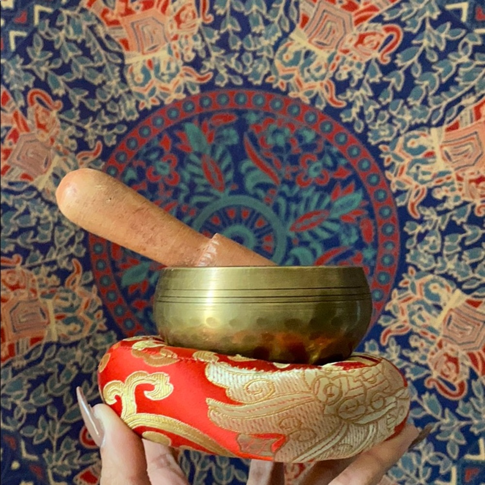 Palm Size SINGING BOWL